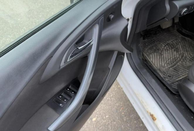 Opel Astra J Рестайлинг с пробегом 2013 года, цена 616 000 рублей, 215942 км, хэтчбек, Автокод Объявления