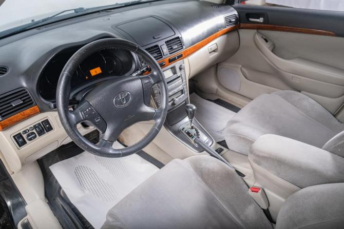 Toyota Avensis II с пробегом 2008 года, цена 939 000 рублей, 300000 км, седан, Автокод Объявления
