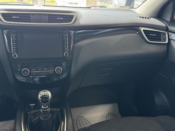 Nissan Qashqai II с пробегом 2017 года, цена 1 350 000 рублей, 144247 км, внедорожник, Автокод Объявления