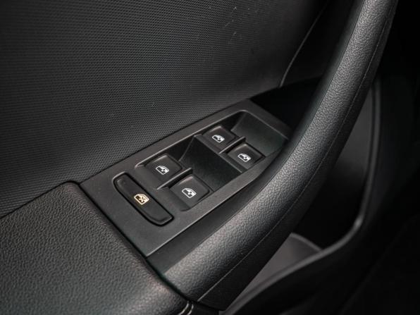Skoda Rapid II с пробегом 2021 года, цена 2 210 000 рублей, 79105 км, лифтбек, Автокод Объявления
