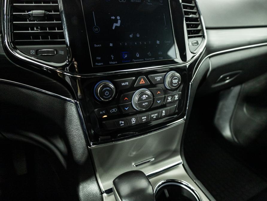 Jeep Grand Cherokee IV (WK2) Рестайлинг Санкт-Петербург  - изображение 18