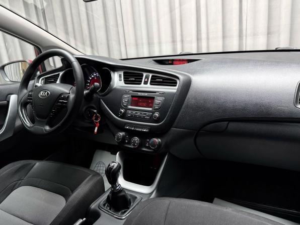 Kia Ceed II с пробегом 2013 года, цена 1 119 000 рублей, 130103 км, хэтчбек, Автокод Объявления