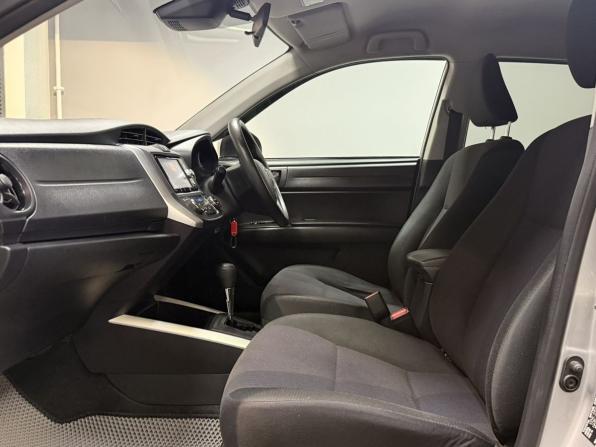 Toyota Corolla XI (E160 E170) Рестайлинг 2 с пробегом 2019 года, цена 1 495 000 рублей, 156441 км, универсал, Автокод Объявления