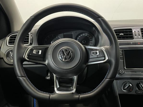Volkswagen Polo V Рестайлинг с пробегом 2018 года, цена 1 159 000 рублей, 132500 км, седан, Автокод Объявления