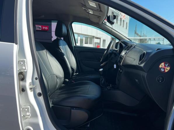 Renault Logan II Рестайлинг с пробегом 2021 года, цена 1 080 000 рублей, 66230 км, седан, Автокод Объявления