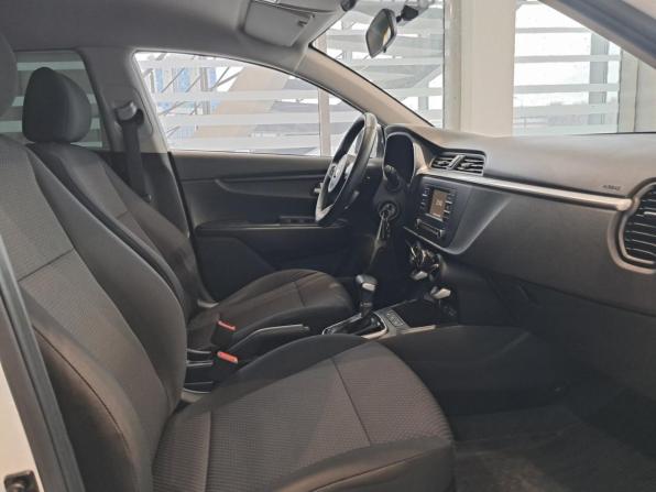 Kia Rio IV Рестайлинг с пробегом 2021 года, цена 1 897 000 рублей, 54211 км, хэтчбек, Автокод Объявления