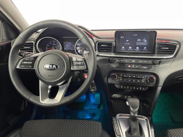 Kia Ceed III с пробегом 2018 года, цена 1 865 000 рублей, 166247 км, универсал, Автокод Объявления