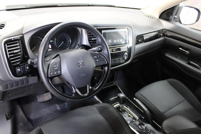 Mitsubishi Outlander III Рестайлинг 3 с пробегом 2019 года, цена 2 254 000 рублей, 92614 км, внедорожник, Автокод Объявления