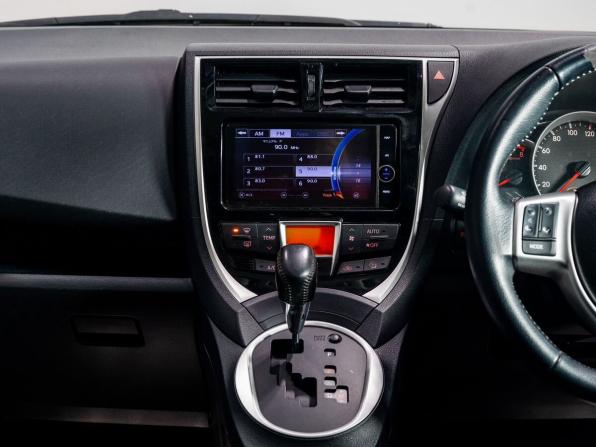 Toyota Ractis II с пробегом 2014 года, цена 1 145 000 рублей, 101770 км, хэтчбек, Автокод Объявления