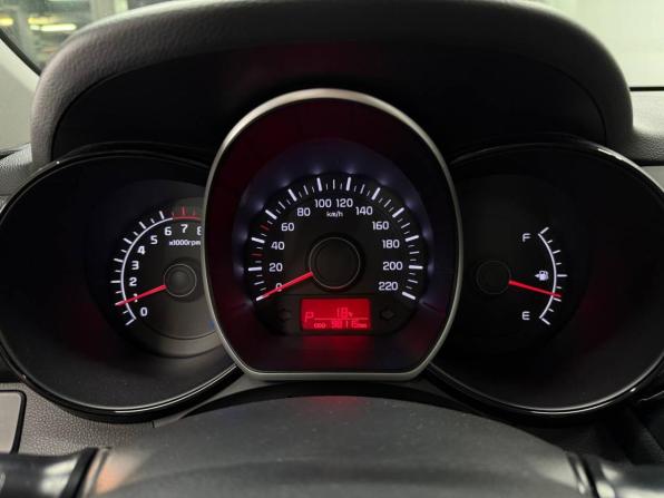 Kia Rio III Рестайлинг с пробегом 2015 года, цена 885 000 рублей, 98101 км, седан, Автокод Объявления