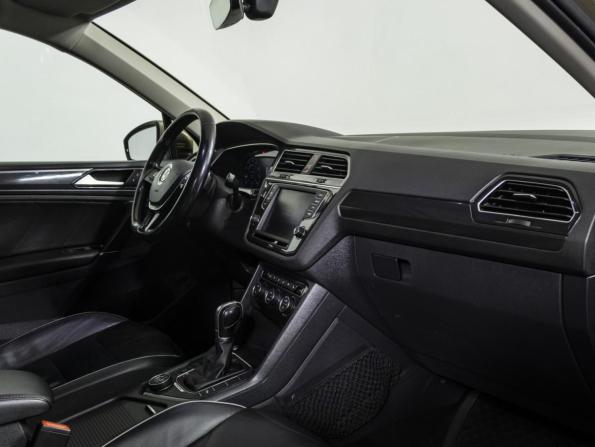 Volkswagen Tiguan II с пробегом 2017 года, цена 2 249 000 рублей, 184872 км, внедорожник, Автокод Объявления