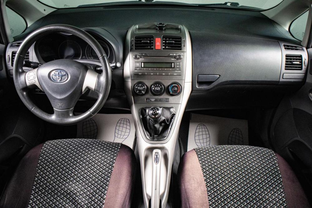 Toyota Auris I Сургут  - изображение 13