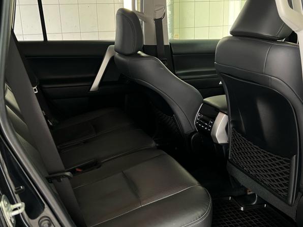 Toyota Land Cruiser Prado 150 Series Рестайлинг 2 с пробегом 2018 года, цена 4 750 000 рублей, 89426 км, внедорожник, Автокод Объявления