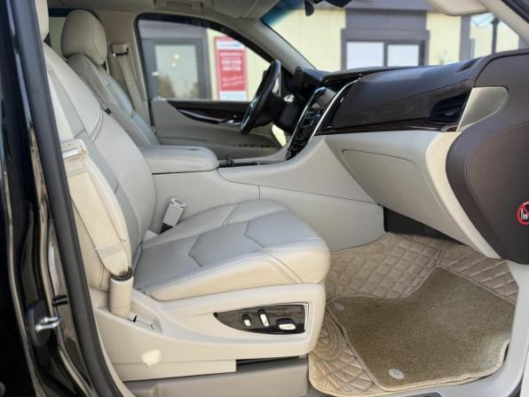 Cadillac Escalade IV с пробегом 2015 года, цена 4 390 000 рублей, 98001 км, внедорожник, Автокод Объявления