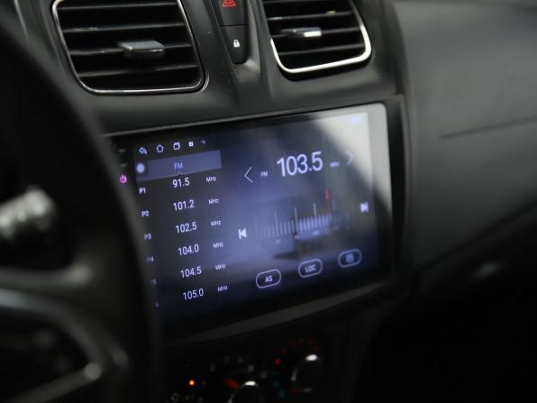 Renault Sandero II Рестайлинг с пробегом 2019 года, цена 850 000 рублей, 165112 км, хэтчбек, Автокод Объявления