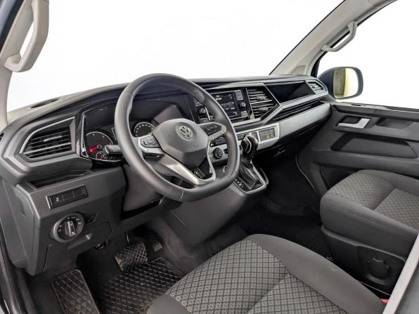 Volkswagen Multivan T6 Рестайлинг с пробегом 2020 года, цена 3 999 000 рублей, 156022 км, минивэн, Автокод Объявления