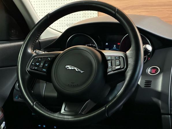 Jaguar E-Pace I с пробегом 2018 года, цена 2 799 000 рублей, 79045 км, внедорожник, Автокод Объявления