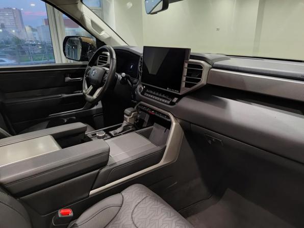 Toyota Sequoia III с пробегом 2022 года, цена 9 470 000 рублей, 75131 км, внедорожник, Автокод Объявления