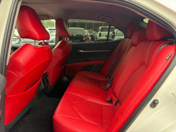 Toyota Camry VIII (XV70) Рестайлинг с пробегом 2022 года, цена 2 555 000 рублей, 99000 км, седан, Автокод Объявления