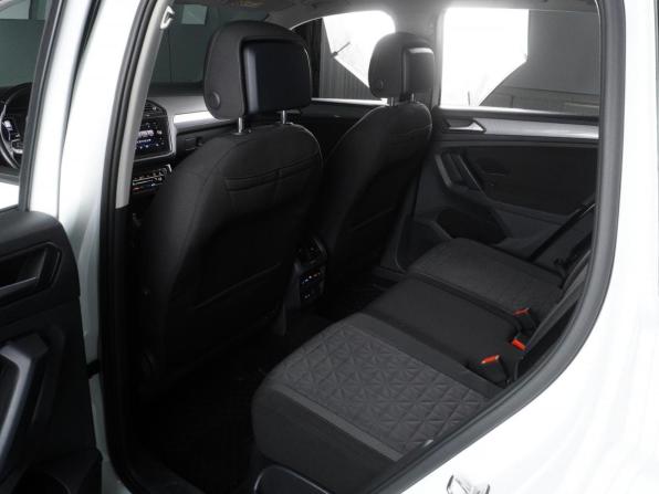 Volkswagen Tiguan II Рестайлинг с пробегом 2021 года, цена 2 469 000 рублей, 89818 км, внедорожник, Автокод Объявления