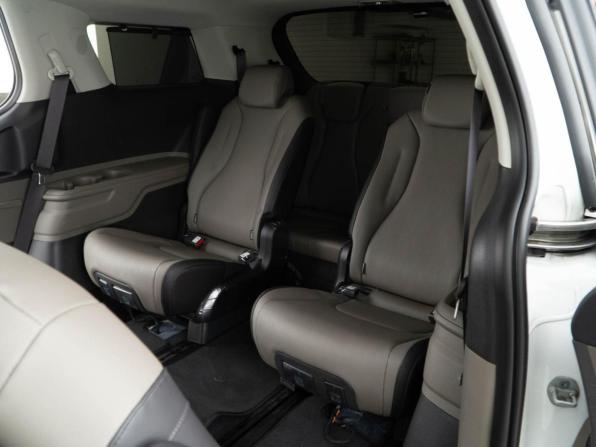 Kia Carnival IV Рестайлинг с пробегом 2025 года, цена 5 998 999 рублей, 12425 км, минивэн, Автокод Объявления