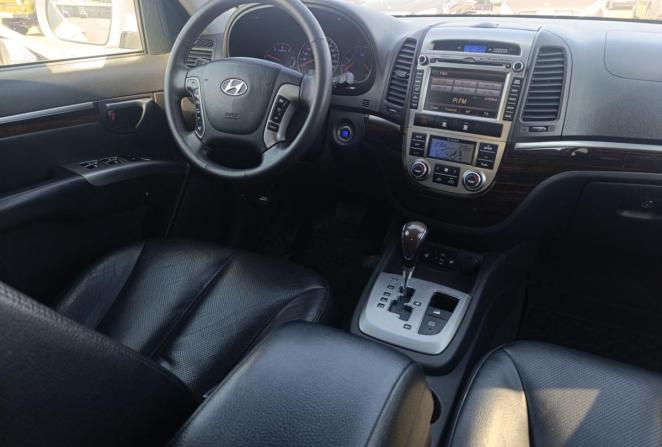 Hyundai Santa Fe II Рестайлинг с пробегом 2011 года, цена 1 115 000 рублей, 218573 км, внедорожник, Автокод Объявления