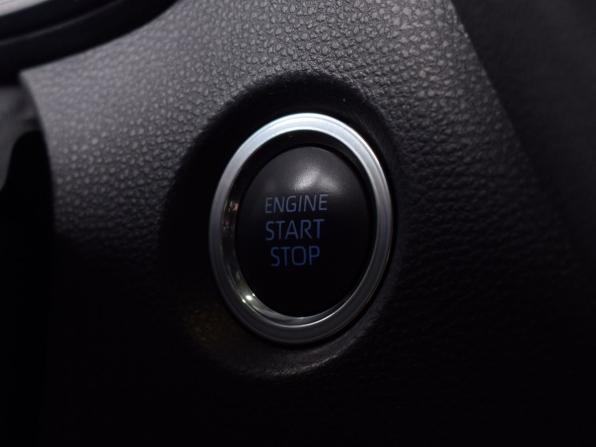 Toyota Levin XII (E210) с пробегом 2020 года, цена 1 915 995 рублей, 61060 км, седан, Автокод Объявления
