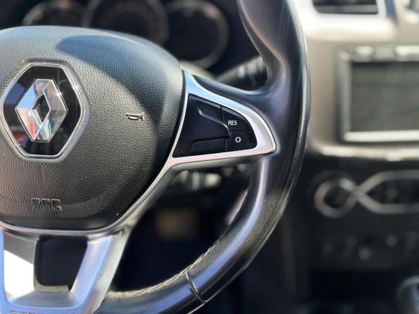 Renault Logan II Рестайлинг с пробегом 2019 года, цена 1 050 000 рублей, 115281 км, седан, Автокод Объявления
