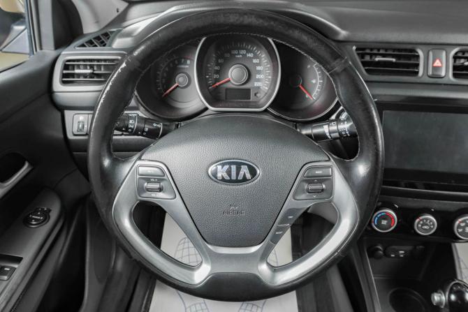 Kia Rio III Рестайлинг с пробегом 2015 года, цена 1 279 000 рублей, 81000 км, седан, Автокод Объявления