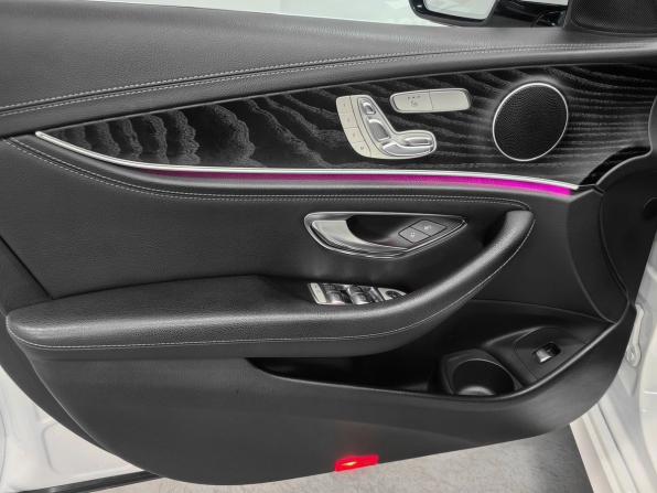 Mercedes-Benz E-Класс V (W213 S213 C238) Рестайлинг с пробегом 2021 года, цена 4 220 000 рублей, 165392 км, седан, Автокод Объявления