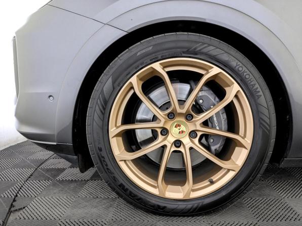 Porsche Cayenne III Рестайлинг с пробегом 2025 года, цена 15 500 000 рублей, 30174 км, внедорожник, Автокод Объявления