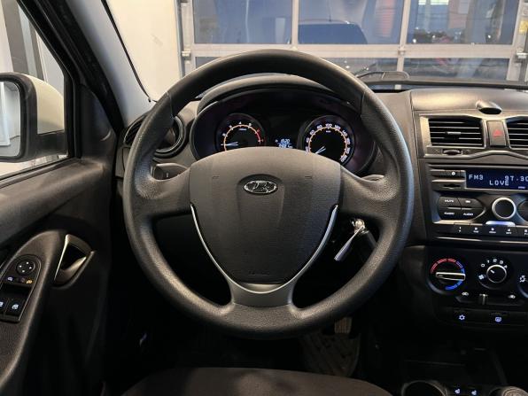 Lada (ВАЗ) Granta I Рестайлинг с пробегом 2019 года, цена 721 000 рублей, 34679 км, лифтбек, Автокод Объявления