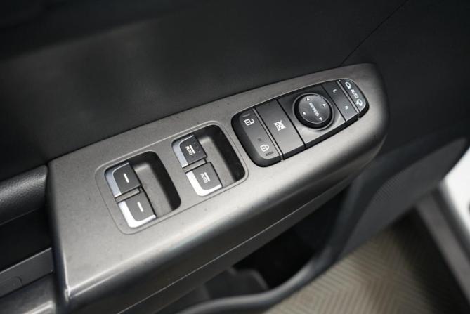 Kia Sportage IV Рестайлинг с пробегом 2019 года, цена 2 355 000 рублей, 120000 км, внедорожник, Автокод Объявления