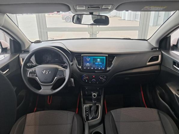 Hyundai Solaris II Рестайлинг с пробегом 2021 года, цена 1 518 000 рублей, 82122 км, седан, Автокод Объявления