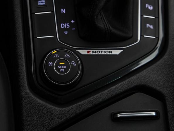 Volkswagen Tiguan II с пробегом 2019 года, цена 3 275 000 рублей, 62658 км, внедорожник, Автокод Объявления