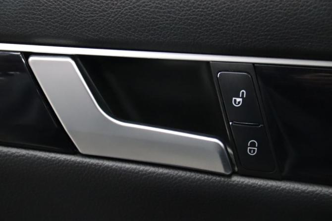 Mercedes-Benz C-Класс III (W204) Рестайлинг с пробегом 2011 года, цена 1 465 650 рублей, 174381 км, седан, Автокод Объявления
