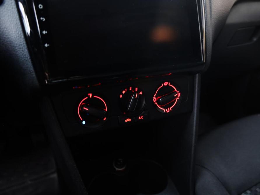 Volkswagen Polo V Рестайлинг Санкт-Петербург  - изображение 16
