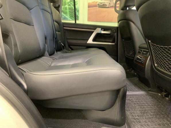 Toyota Land Cruiser 200 Series Рестайлинг 2 с пробегом 2018 года, цена 8 990 000 рублей, 42226 км, внедорожник, Автокод Объявления