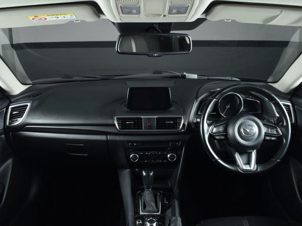 Mazda Axela III Рестайлинг с пробегом 2019 года, цена 1 289 999 рублей, 161901 км, хэтчбек, Автокод Объявления