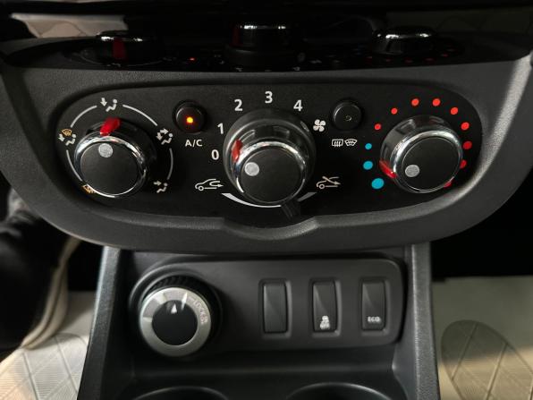 Renault Duster I Рестайлинг с пробегом 2016 года, цена 1 230 000 рублей, 181540 км, внедорожник, Автокод Объявления