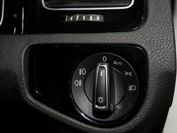 Volkswagen Golf VII Рестайлинг с пробегом 2018 года, цена 1 670 000 рублей, 97300 км, хэтчбек, Автокод Объявления