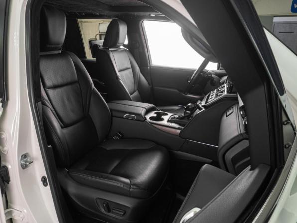 Toyota Land Cruiser 300 Series с пробегом 2023 года, цена 12 305 000 рублей, 72716 км, внедорожник, Автокод Объявления