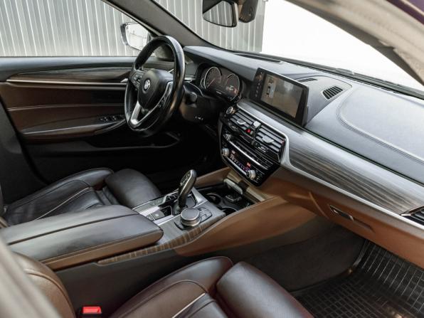 BMW 5 серии VII (G30/G31/G38) с пробегом 2017 года, цена 3 480 000 рублей, 128792 км, седан, Автокод Объявления