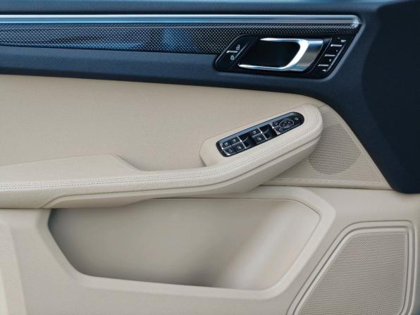 Porsche Macan I Рестайлинг 2 с пробегом 2021 года, цена 6 700 000 рублей, 49000 км, внедорожник, Автокод Объявления