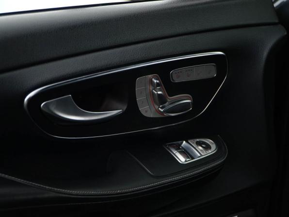 Mercedes-Benz V-Класс III (W447) Рестайлинг с пробегом 2019 года, цена 4 389 999 рублей, 201191 км, минивэн, Автокод Объявления