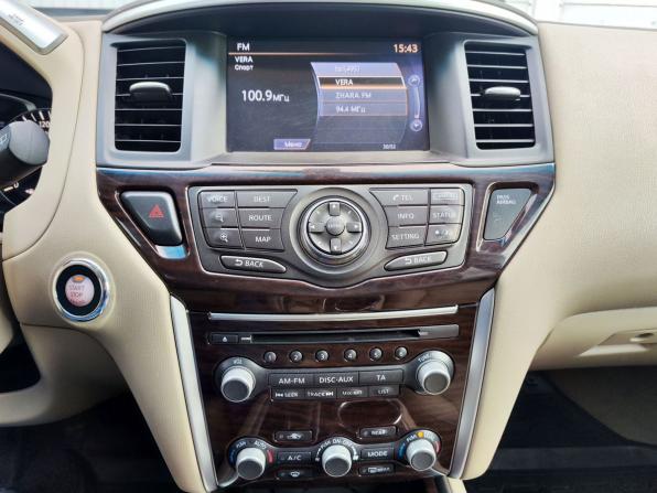 Nissan Pathfinder IV с пробегом 2015 года, цена 1 670 000 рублей, 188050 км, внедорожник, Автокод Объявления