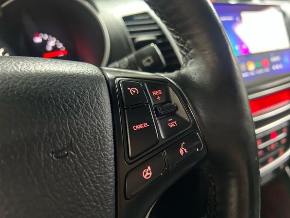 Kia Sorento II Рестайлинг с пробегом 2015 года, цена 1 749 900 рублей, 167000 км, внедорожник, Автокод Объявления