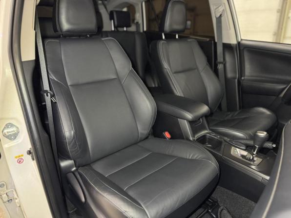 Toyota RAV4 IV (XA40) Рестайлинг с пробегом 2017 года, цена 2 699 000 рублей, 142211 км, внедорожник, Автокод Объявления