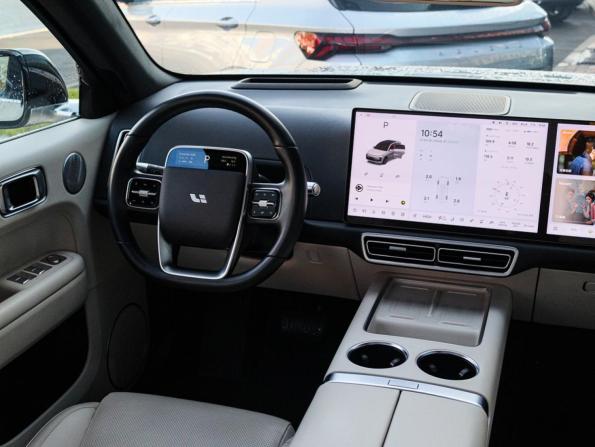Li Auto (Lixiang) L6 I с пробегом 2025 года, цена 6 350 000 рублей, 17129 км, внедорожник, Автокод Объявления