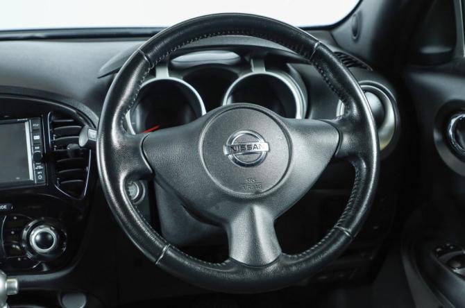 Nissan Juke I Рестайлинг с пробегом 2017 года, цена 1 399 000 рублей, 63400 км, внедорожник, Автокод Объявления